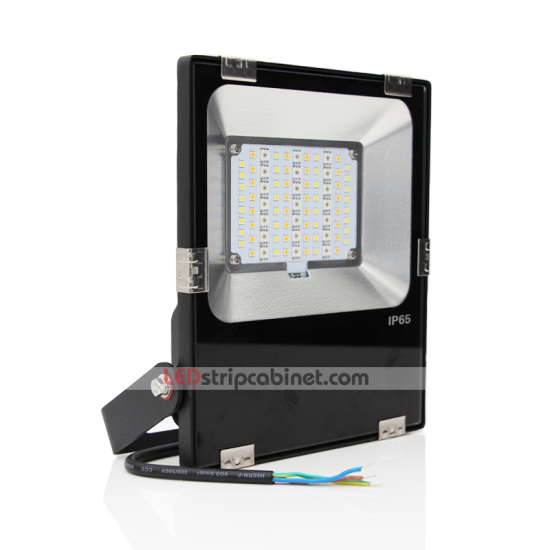 30 Watt RGBWW/RGB+CCT LED Flood Light Fixture - 2800 Lumens - Click Image to Close